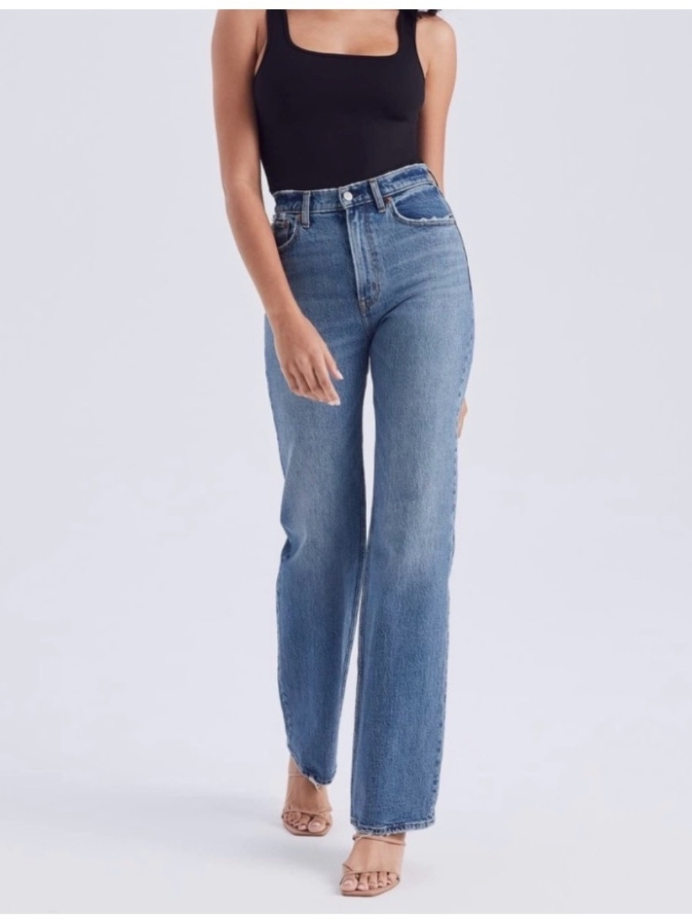 Abercrombie & Fitch High-Rise Straight Jeans in Medium Blue